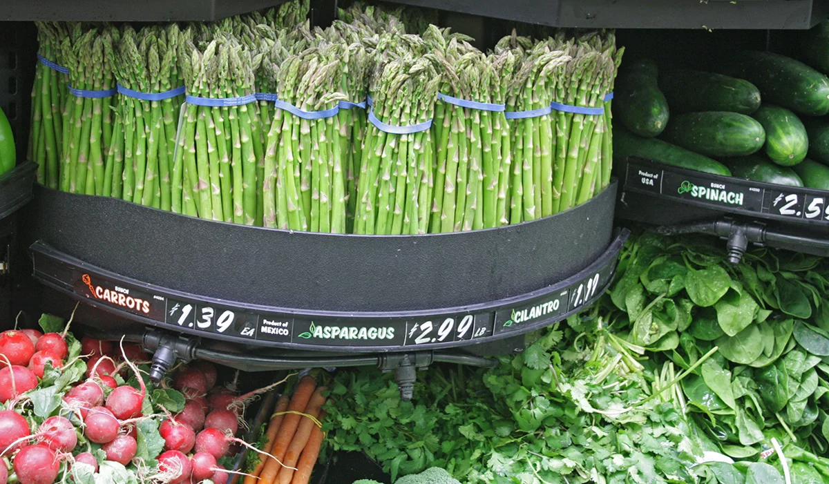 Carlson AirFlo — Merchandising Expertise Curved Watertight Asparagus Tray